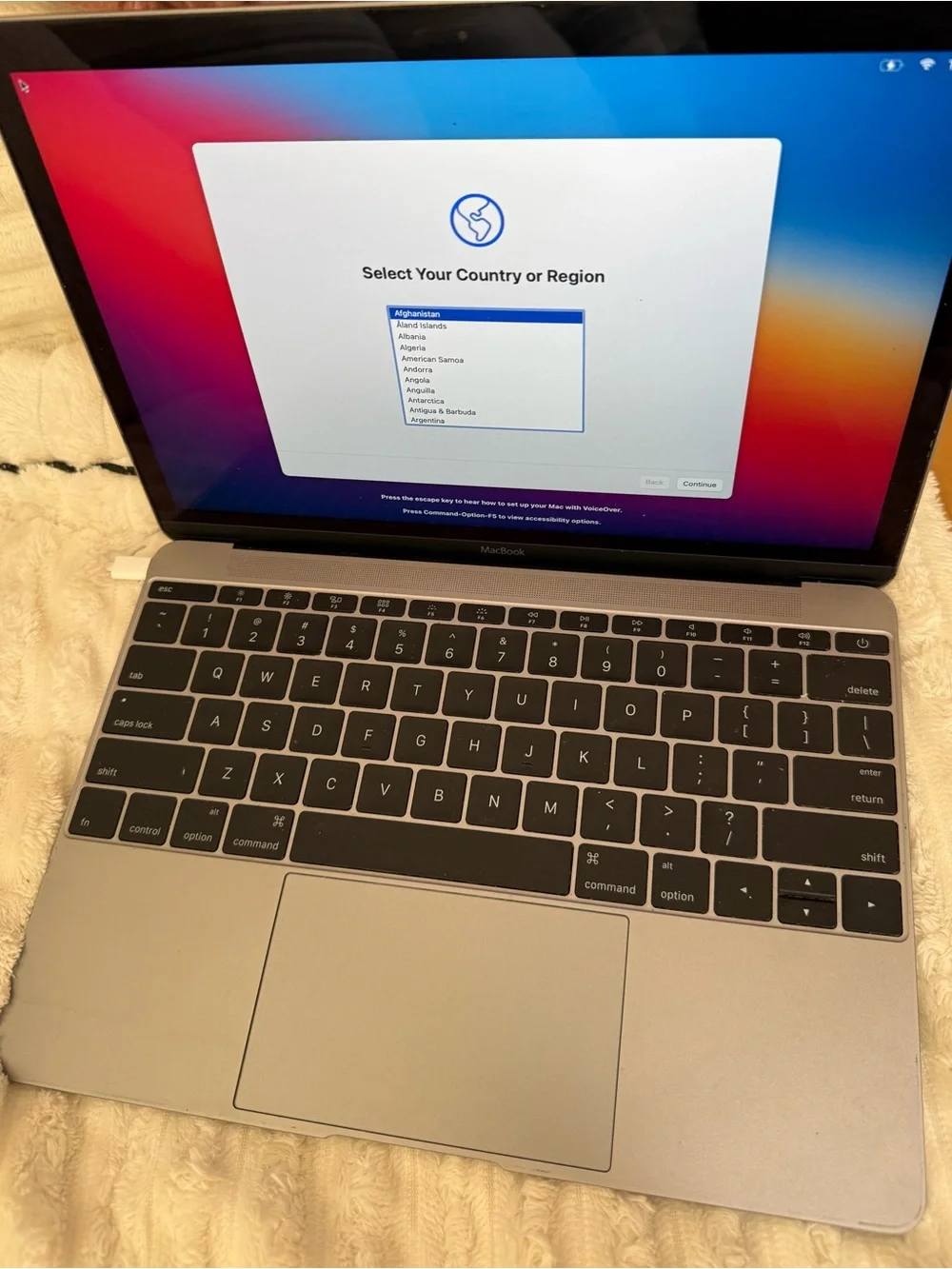 Apple MacBook Laptop in Space Gray (MacBook 12-inch (A1534) )